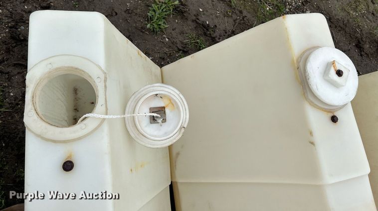 image for item DR4593 (2) barricades