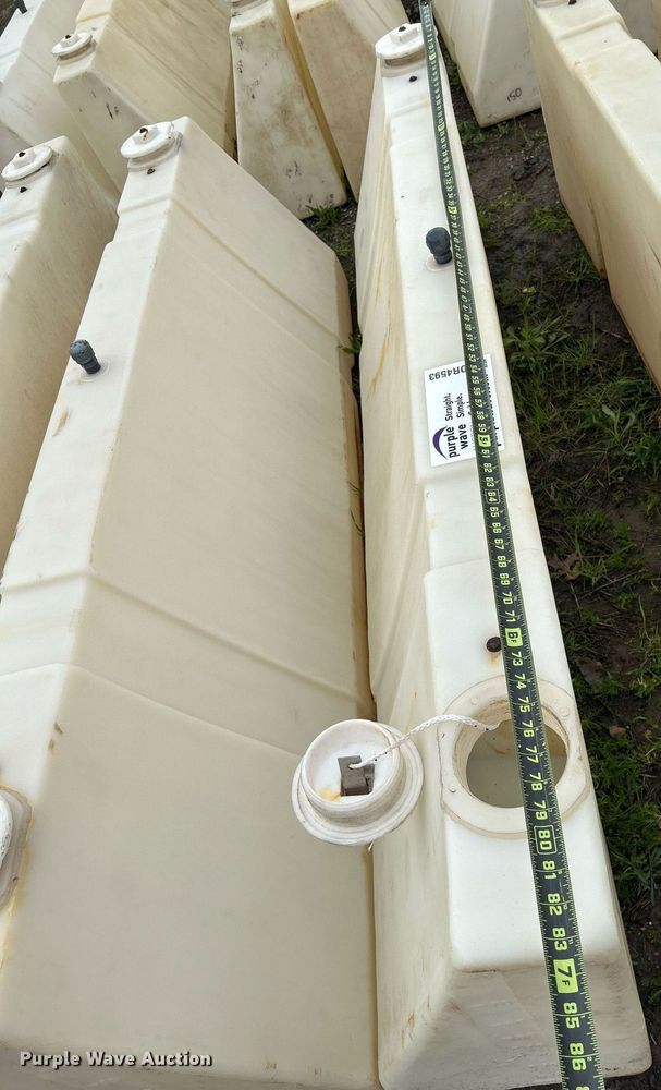 image for item DR4593 (2) barricades