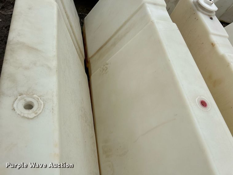 image for item DR4594 (2) barricades