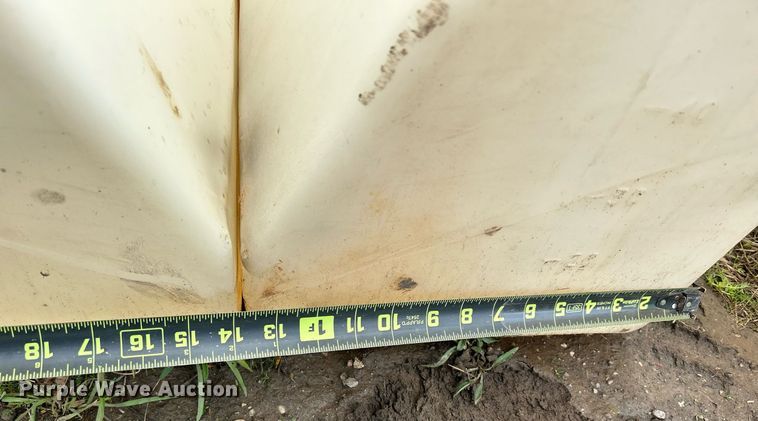 image for item DR4594 (2) barricades