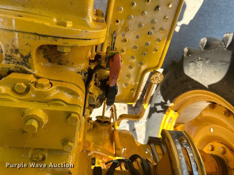 image for item DR5147 1993 Ford 3430  tractor