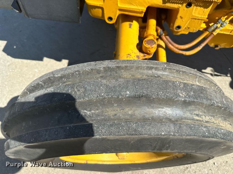 image for item DR5147 1993 Ford 3430  tractor