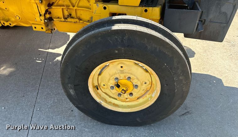 image for item DR5147 1993 Ford 3430  tractor