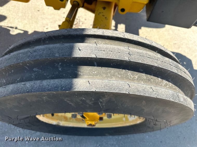 image for item DR5147 1993 Ford 3430  tractor