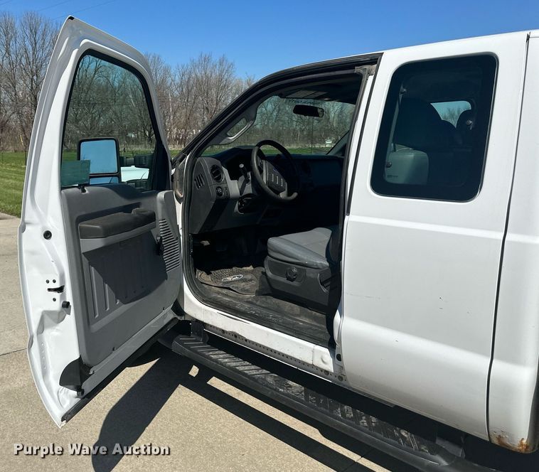 image for item DR5148 2015 Ford F250 Super Duty  SuperCab pickup truck