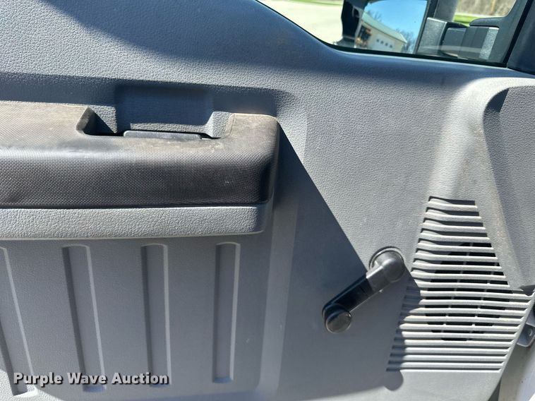 image for item DR5148 2015 Ford F250 Super Duty  SuperCab pickup truck