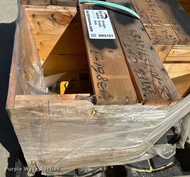 image for item DR5151 Caterpillar  hydraulic motor