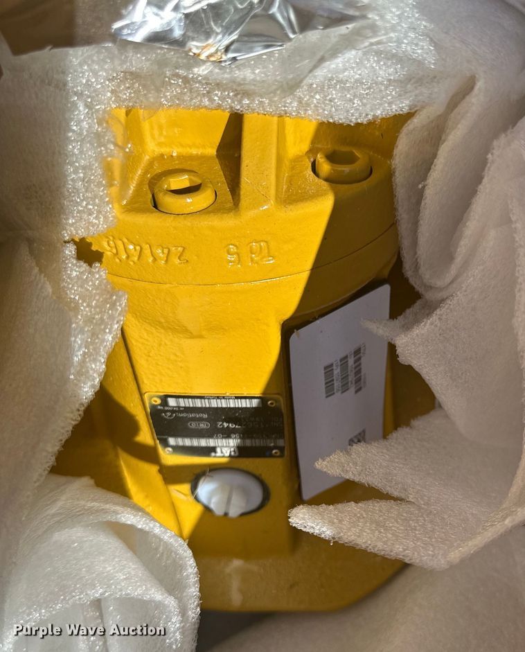 image for item DR5152 Caterpillar  hydraulic motor
