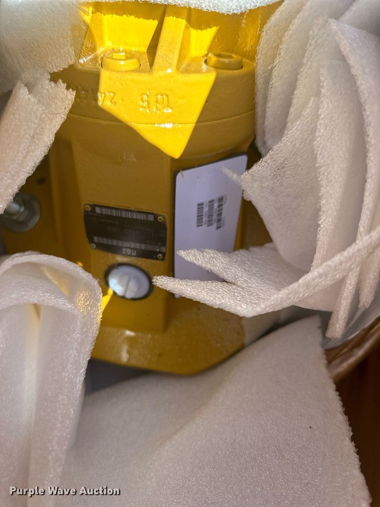 image for item DR5152 Caterpillar  hydraulic motor