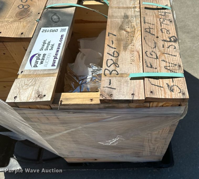 image for item DR5152 Caterpillar  hydraulic motor