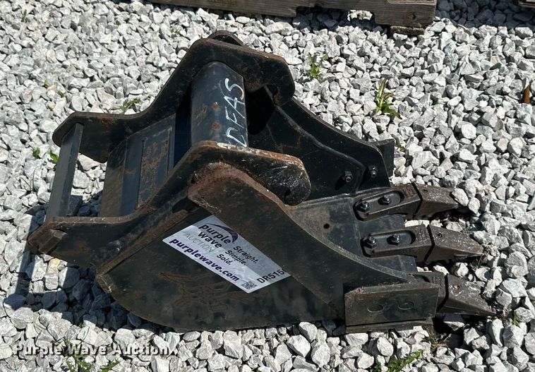 image for item DR5156 Bobcat  excavator bucket