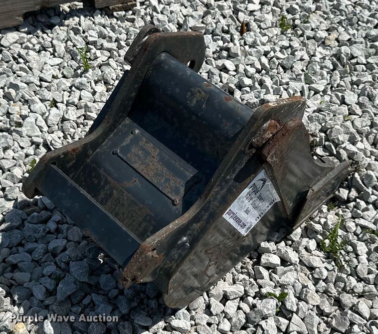image for item DR5156 Bobcat  excavator bucket