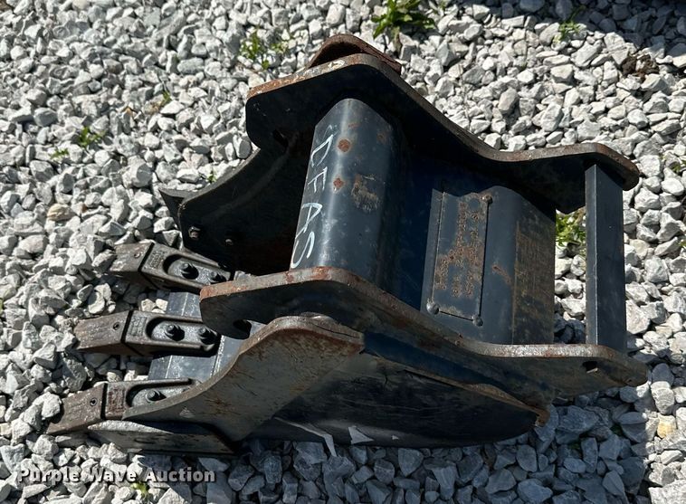 image for item DR5156 Bobcat  excavator bucket