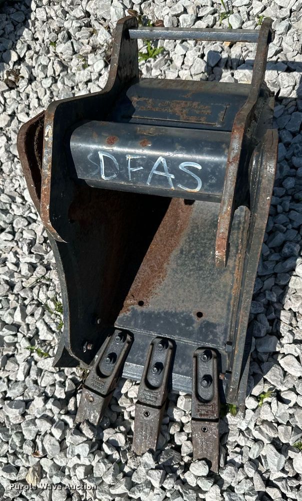 image for item DR5156 Bobcat  excavator bucket