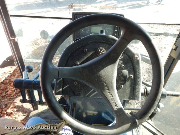 image for item HG9277 2005 John Deere 770D  motor grader