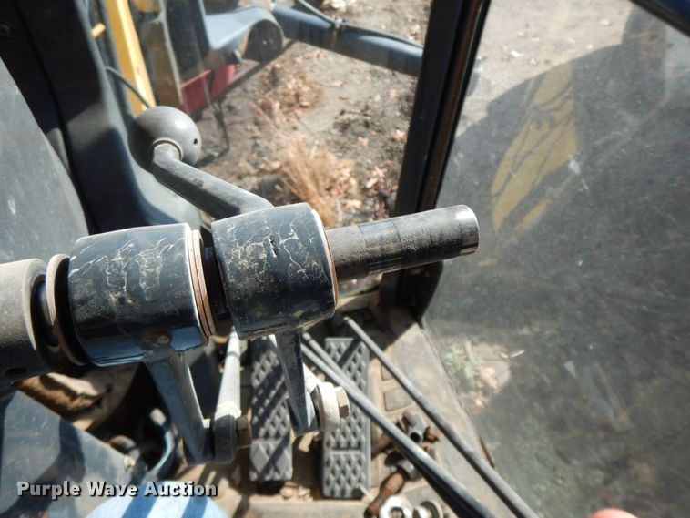 image for item HG9277 2005 John Deere 770D  motor grader