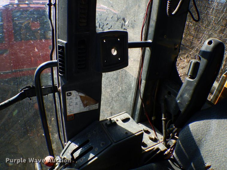 image for item HG9277 2005 John Deere 770D  motor grader