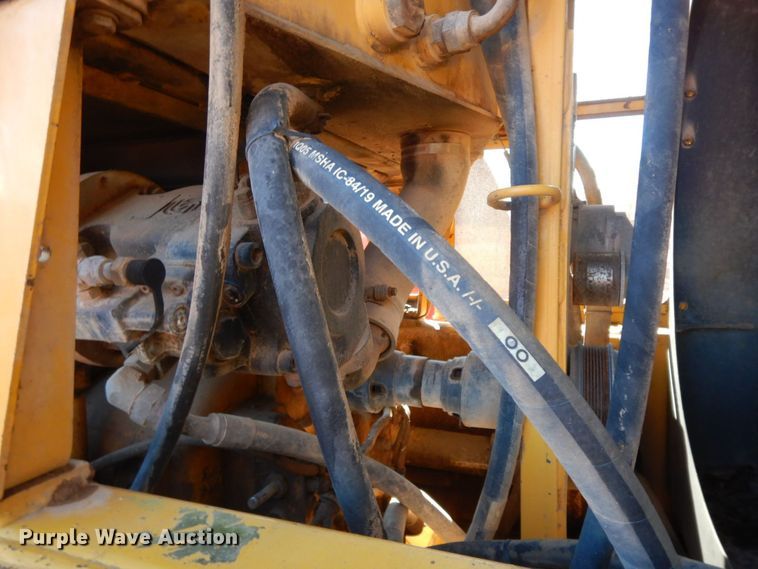 image for item HG9277 2005 John Deere 770D  motor grader