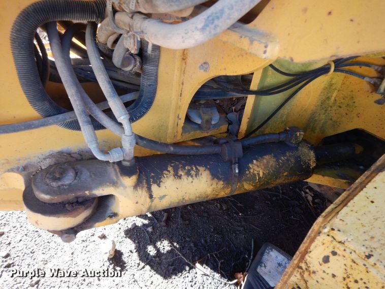 image for item HG9277 2005 John Deere 770D  motor grader