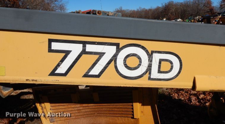 image for item HG9277 2005 John Deere 770D  motor grader