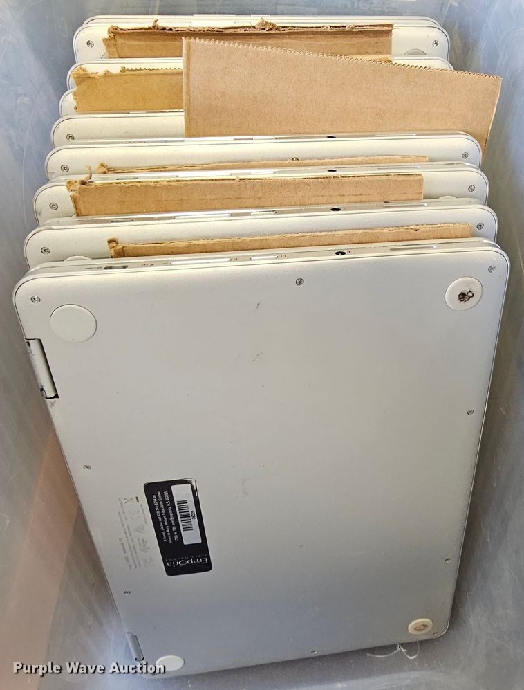 image for item IB9756 (9) Asus C302C laptops