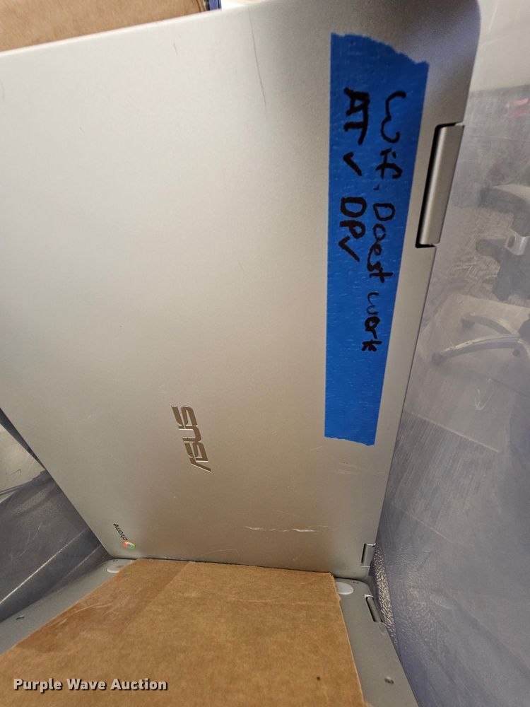 image for item IB9756 (9) Asus C302C laptops