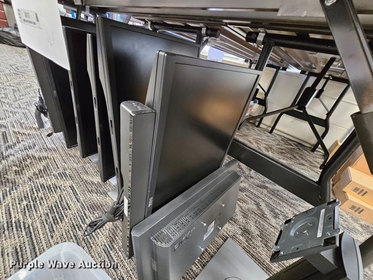 image for item IB9757 (13) monitors