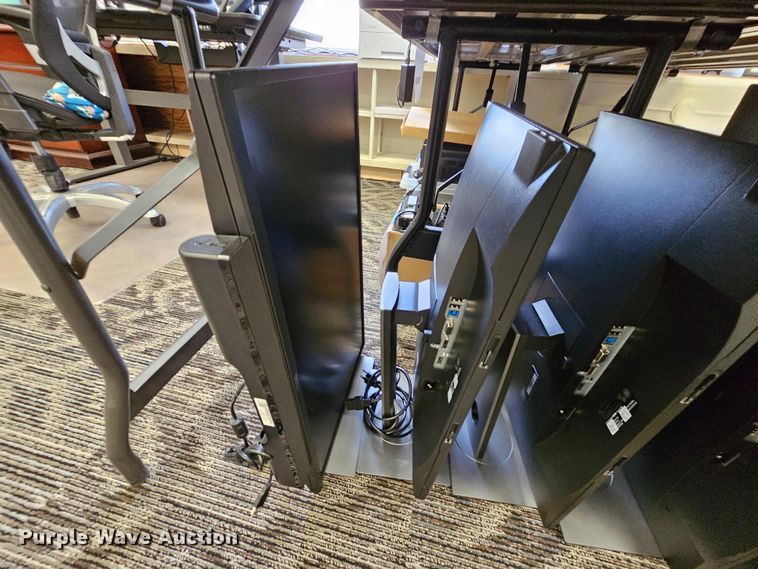 image for item IB9757 (13) monitors