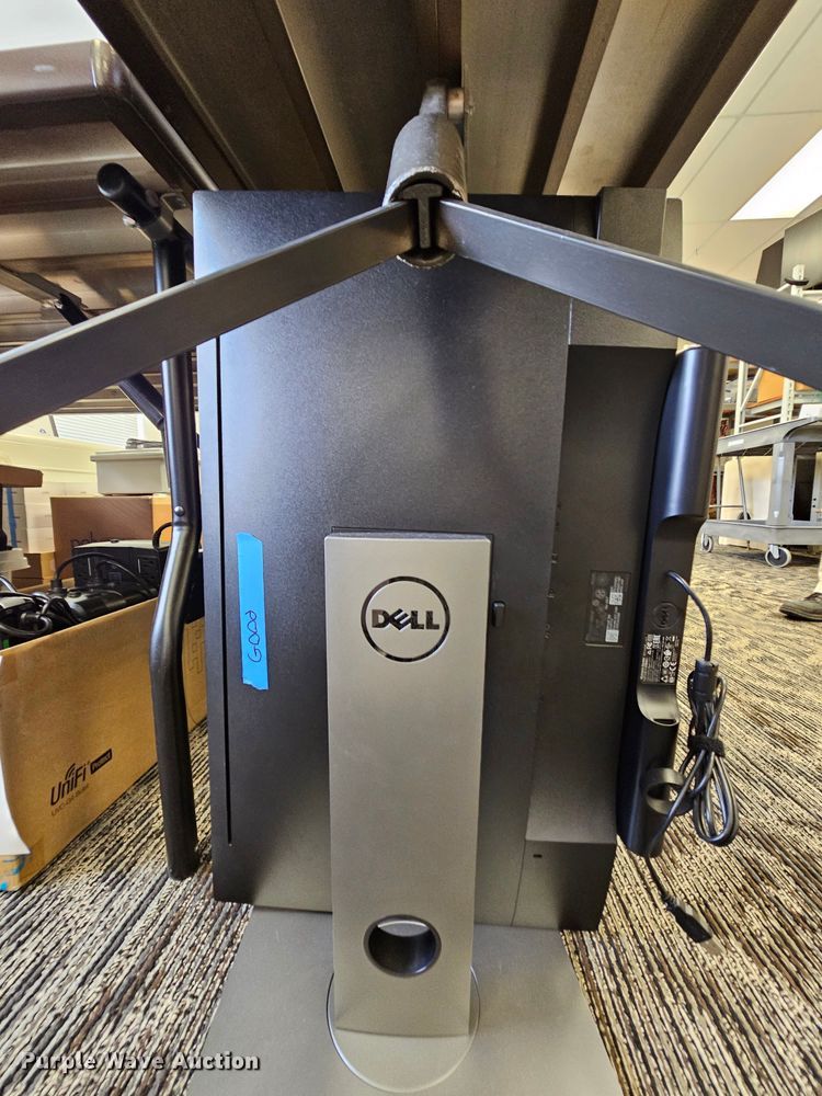 image for item IB9757 (13) monitors