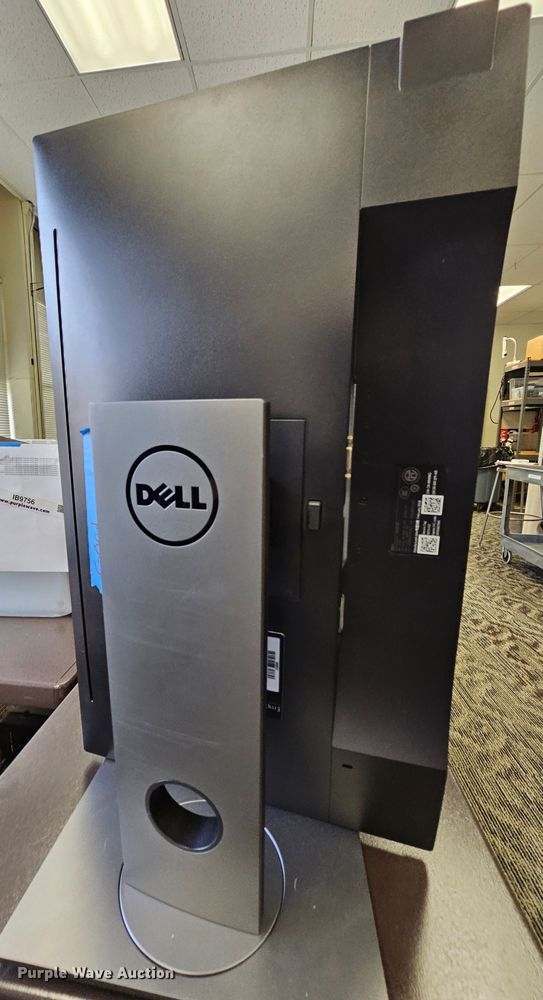 image for item IB9757 (13) monitors