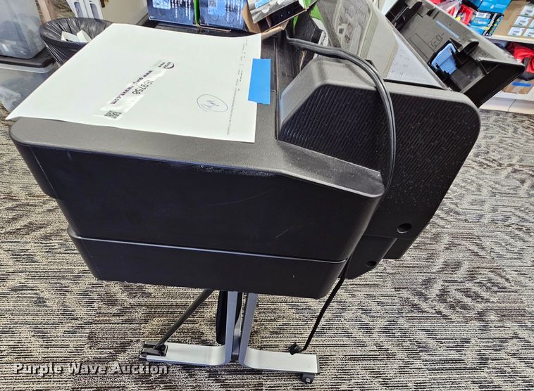 image for item IB9758 HP Designjet T520  printer