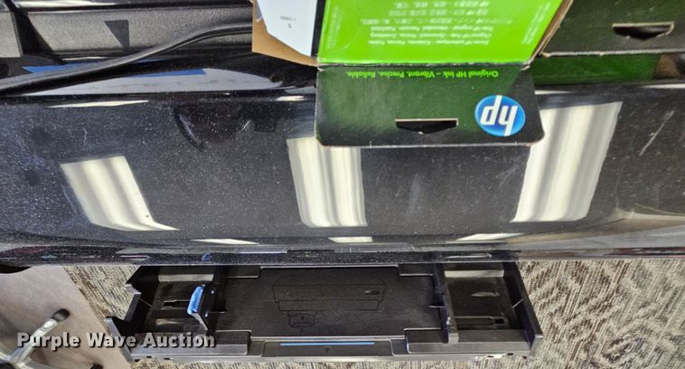 image for item IB9758 HP Designjet T520  printer