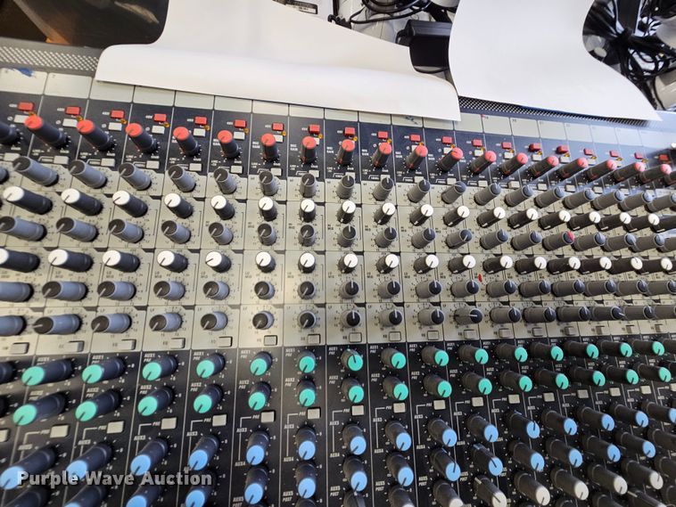 image for item IB9759 Soundcraft GB2  audio mixer