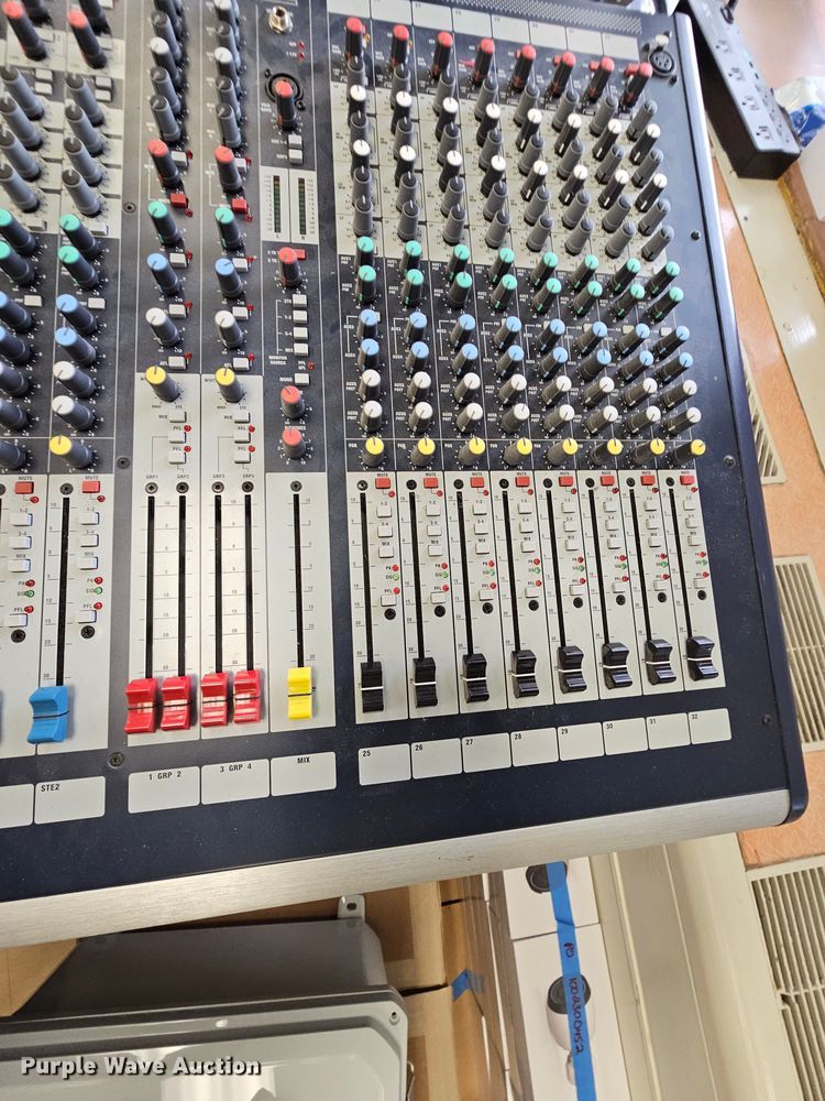 image for item IB9759 Soundcraft GB2  audio mixer