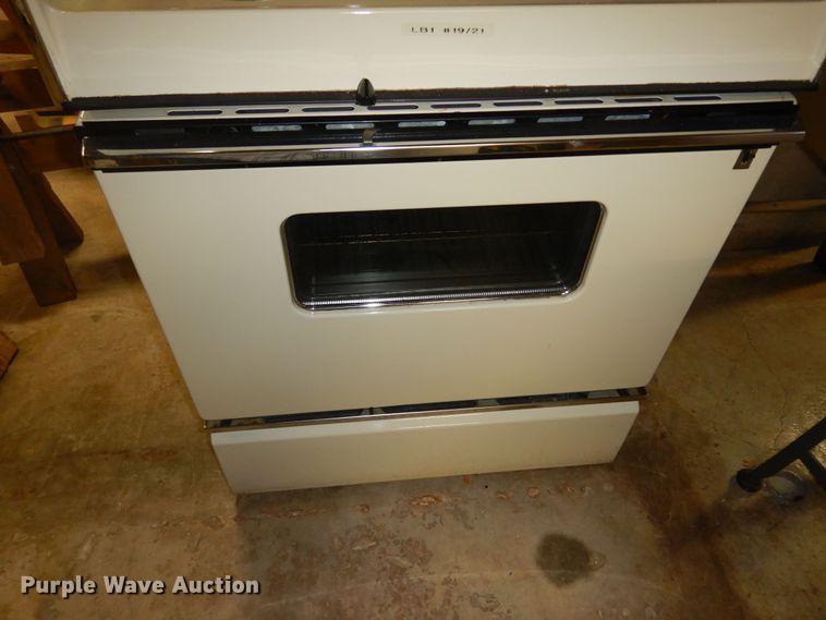 image for item IB9776 Hotpoint double oven