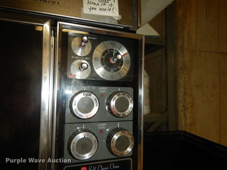 image for item IB9776 Hotpoint double oven