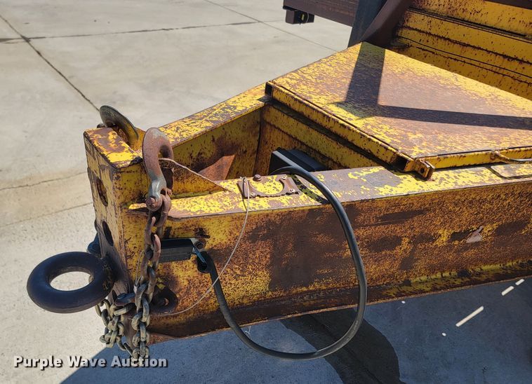 image for item JG9807 1992 Al-Ray equipment trailer