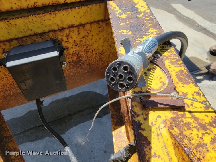 image for item JG9807 1992 Al-Ray equipment trailer