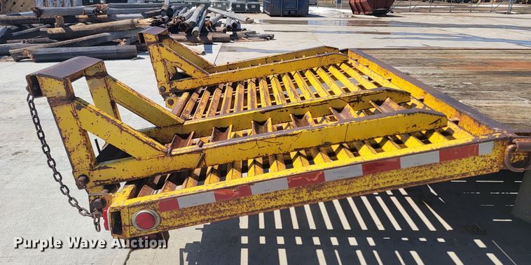 image for item JG9807 1992 Al-Ray equipment trailer