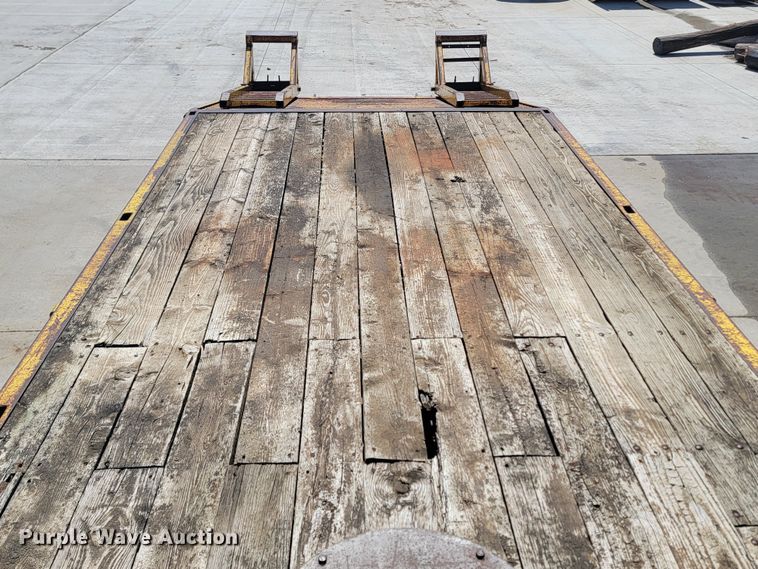 image for item JG9807 1992 Al-Ray equipment trailer