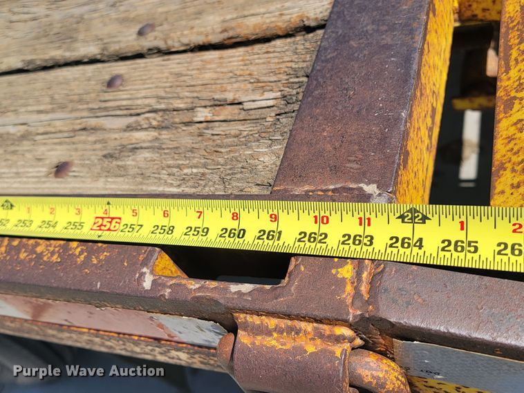 image for item JG9807 1992 Al-Ray equipment trailer