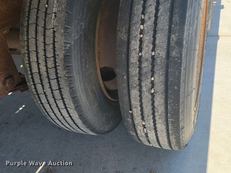 image for item JG9807 1992 Al-Ray equipment trailer