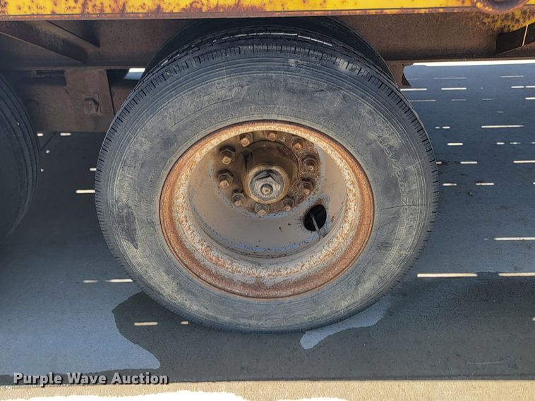 image for item JG9807 1992 Al-Ray equipment trailer