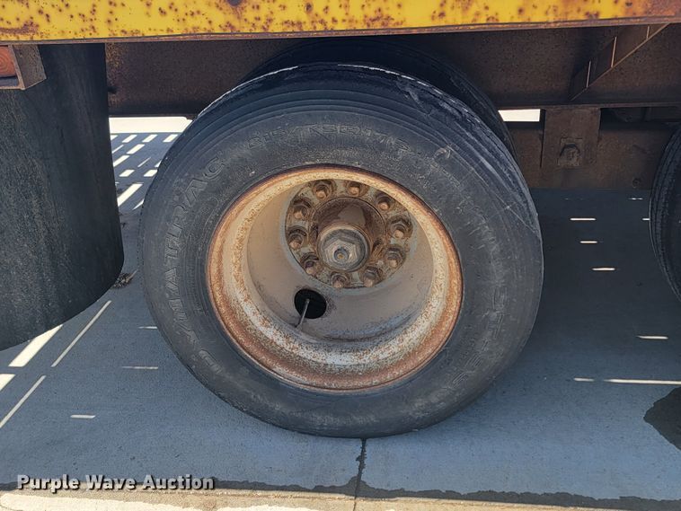 image for item JG9807 1992 Al-Ray equipment trailer