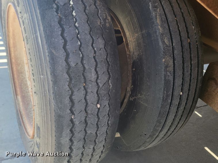 image for item JG9807 1992 Al-Ray equipment trailer