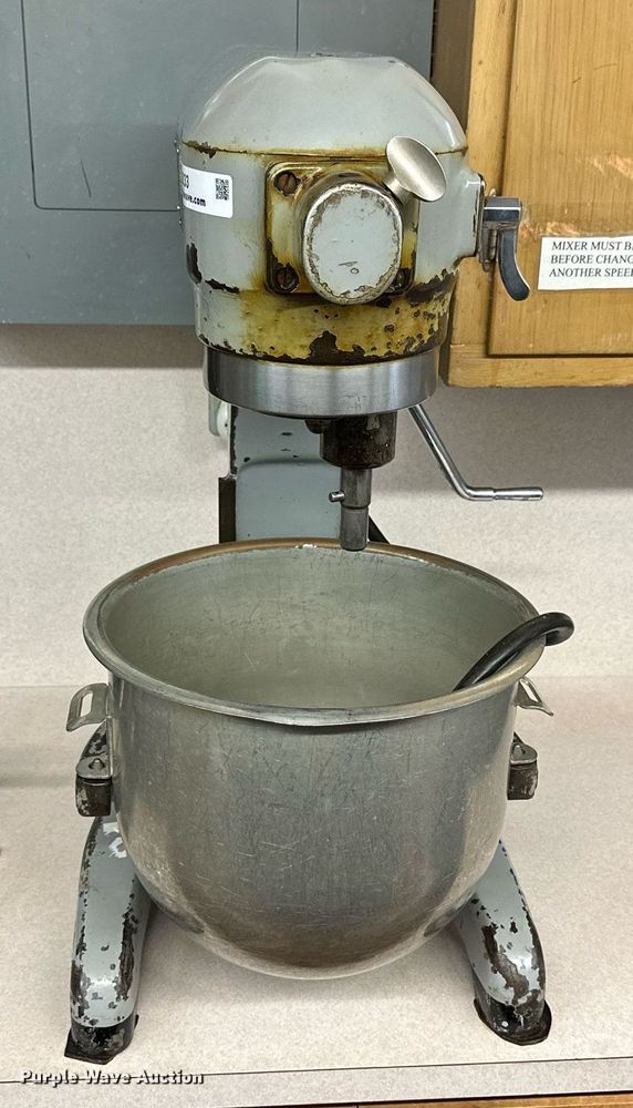 image for item KL9233 Hobart A-200  mixer