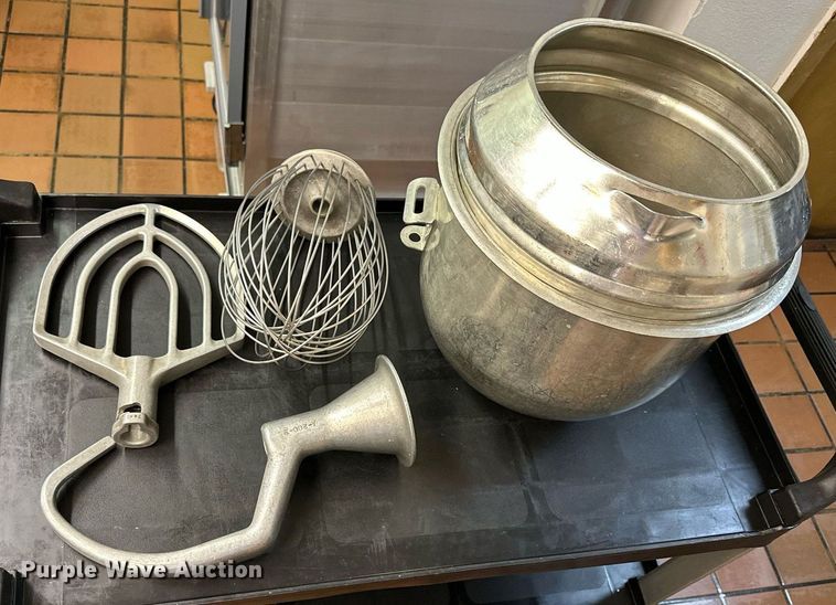 image for item KL9233 Hobart A-200  mixer