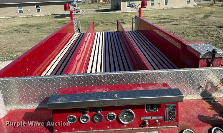 image for item KL9241 1991 GMC TopKick  pumper fire truck