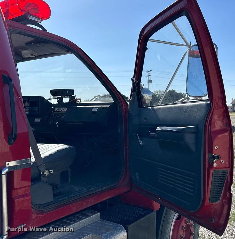 image for item KL9241 1991 GMC TopKick  pumper fire truck