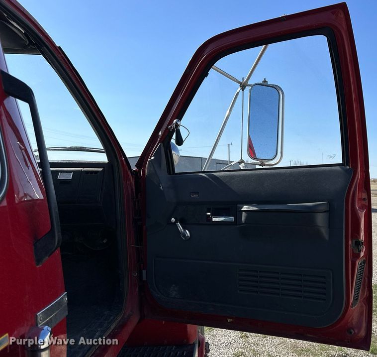 image for item KL9241 1991 GMC TopKick  pumper fire truck